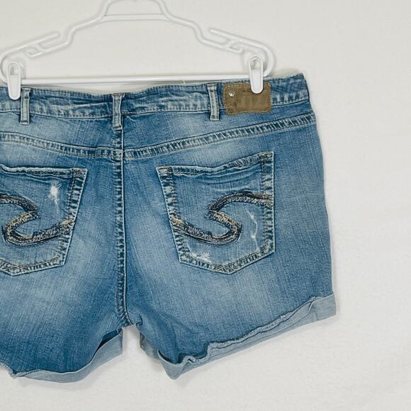Silver Jeans Shorts Womens 22 Boyfriend Mid Rise Distressed Holes Faded Ripped - Picture 2 of 11